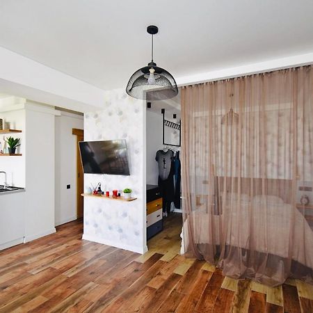 Magical Studio At Republic Square Appartement Jerevan Buitenkant foto